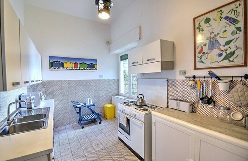 Vico Equense House | Casa Andreina A: Bright House by the Sea with Free Wi-Fi