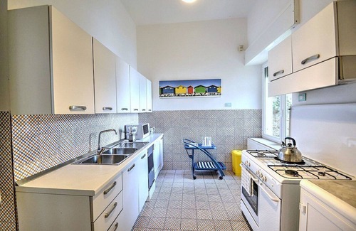 Vico Equense House | Casa Andreina A: Bright House by the Sea with Free Wi-Fi