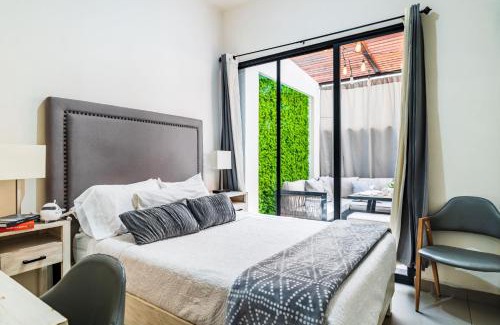 Santa Maria la Ribera Apartment | Family-Friendly Retreat at Casa Angel Dorado, Rated 9/10