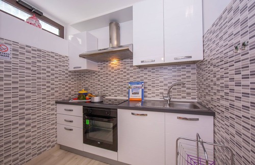 Alassio Apartment | Casa Angerin: Oceanfront Getaway with Spa & Breakfast