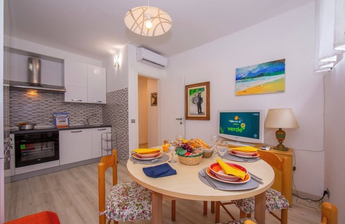 Alassio Apartment | Casa Angerin: Oceanfront Getaway with Spa & Breakfast