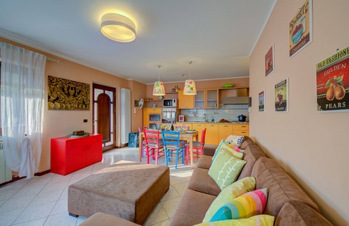 Vesio Apartment | Scenic Casa Angiolina with Lake & Mountain Views in Tremosine