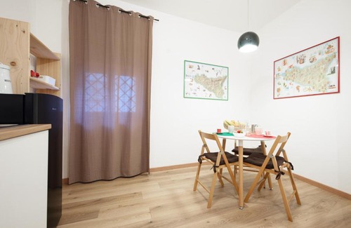 Centro Storico Apartment | Explore Casa Annuccia: 4-Star Gem with 9.6 Guest Rating