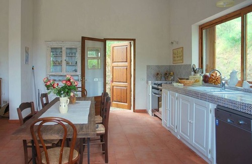 Ricadi House | Casa Antonia: Beachfront Escape with Sea View for 4
