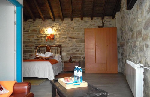 Parada de Sil House | Discover Casa Antoni@: Pet-Friendly & Highly Rated Stay!