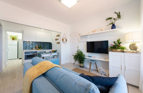 Melenara Apartment | Beachside Escape at Casa Antonia: 9.8 Guest Rated Stay