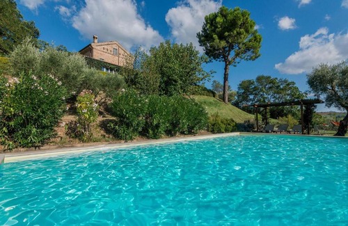 Mogliano Villa | Discover Casa Antonio 8: Oceanfront Bliss with Pool Access