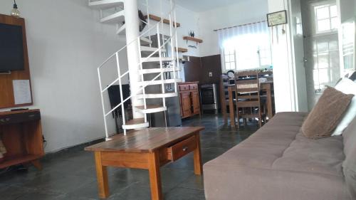 Jardim Capricornio House | Casa Praia Capricórnio: Oceanfront Oasis with 9.8 Rating