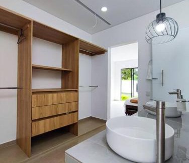 Acacias House | Relax at Casa Arbórea: Tranquil Retreat with Pool