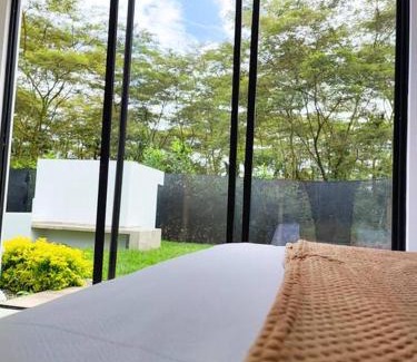 Acacias House | Relax at Casa Arbórea: Tranquil Retreat with Pool