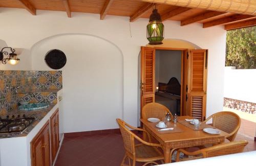 Vulcano Porto Bed & Breakfast | Pet-Friendly Retreat at Casa Arcada – Rated 9.2/10