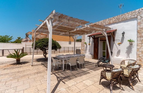 Capilungo House | Discover Casa Arianna: Pet-Friendly Oceanfront Retreat