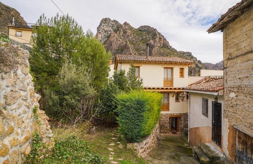 Arnedillo House | Discover Casa Arnedillo: Family & Pet Friendly Retreat