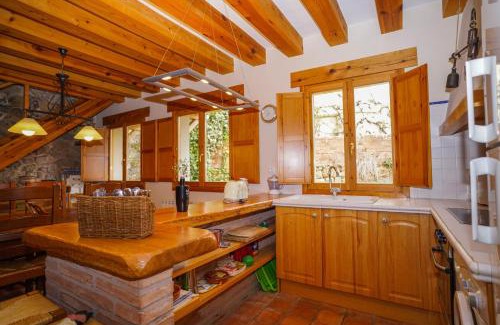 Arnedillo House | Discover Casa Arnedillo: Family & Pet Friendly Retreat