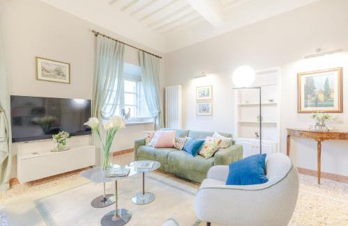 Lucca Historical Center Apartment | CASA ARNOLFO: Experience Heritage with Family-Friendly Comfort