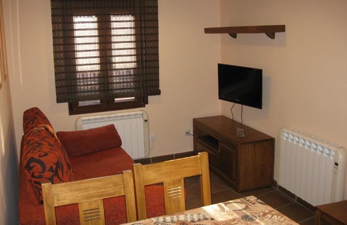 Gea de Albarracin Apartment | Family-Friendly Retreat at Casa Artigot - Rated 8.7/10
