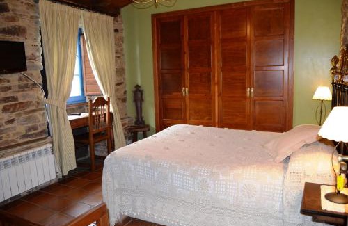 Pantinobre House | Elegant Oceanfront Stay at Casa Assumpta - Rated 9.2/10