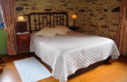 Pantinobre House | Elegant Oceanfront Stay at Casa Assumpta - Rated 9.2/10