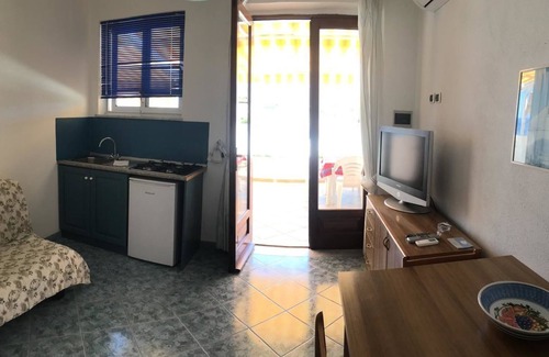 Sant'Angelo House | Top-Rated Casa Assunta with Breakfast & Family Amenities