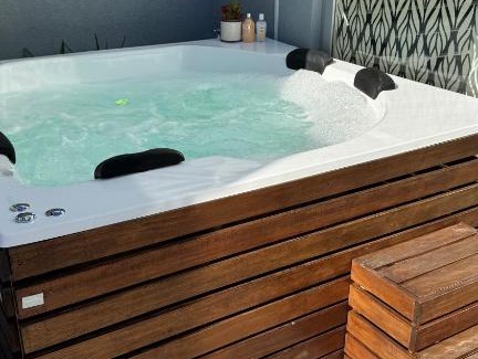 Rafaela Apartment | Pet-Friendly Casa Atilio: Premier Stay with High Ratings