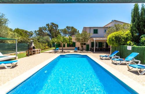 Cala Santany Ski Chalet | Casa Aurora: Family-Friendly Retreat with Pool & 4-Star Comfort