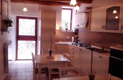 Atena Lucana House | Experience Comfort at Casa Aurora with Family-Friendly Amenities