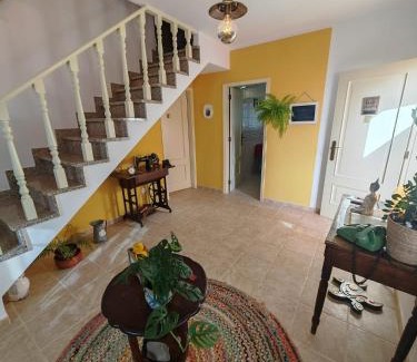 Friumes e Paradela House | Discover Casa Aurora: Oceanfront Retreat with Pool Access