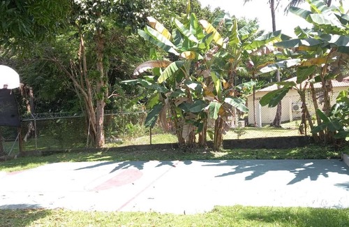 Coloncito House | Discover Casa Azúl: Pet-Friendly Retreat in Nueva Gorgona