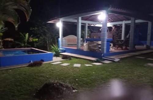 Coloncito House | Discover Casa Azúl: Pet-Friendly Retreat in Nueva Gorgona