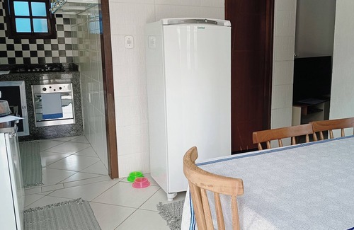 Parque Belem House | Casa Azul - 6 people, pet friendly, wi-fi, air conditioning, barbecue, 7 minutes from the beach