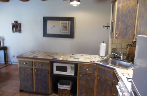 Taos Cottage | Casa Azul: Downtown Casita with Pool & Spa Amenities