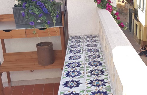 Calig House | Casa Azul de Calig - Tranquil Retreat Near Peniscola Beach