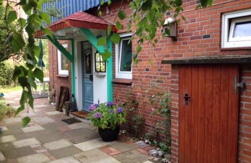 Nordstadt Apartment | Casa Azul: Family-Friendly Retreat with Spa Amenities