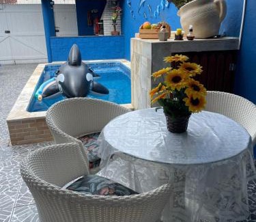 Santa Terezinha House | Casa AZUL Espaço Inteiro