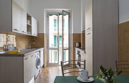 Albaro Apartment | Inviting Casa Azzurra: Family-Friendly with Breakfast & Kitchen