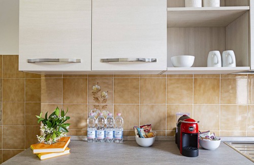 Albaro Apartment | Inviting Casa Azzurra: Family-Friendly with Breakfast & Kitchen