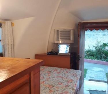 Tucuns Ski Chalet | Oceanfront Casa Búzios: Family-Friendly Retreat with Views