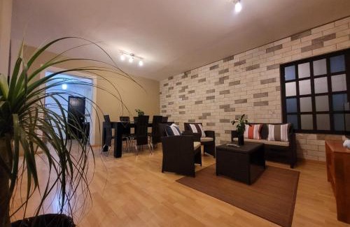 Calzada Madero Apartment | Top-Rated Casa B & L Céntrico Departamento Awaits You