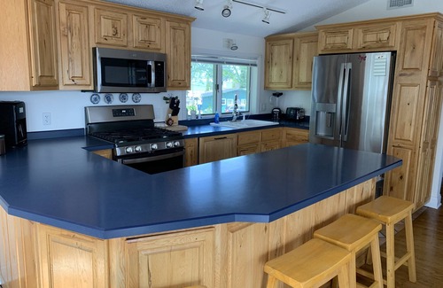 South Haven Apartment | Bright Casa B2 Apartment Near SoHa North Beach, Sleeps 4