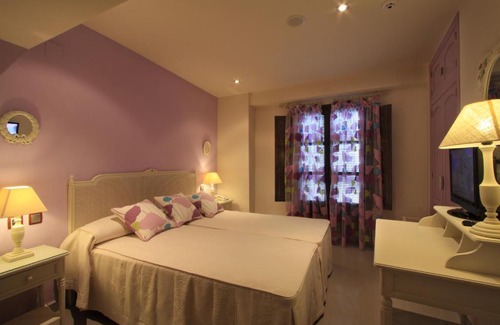 Barrio de la Villa Hotel | Relax at Casa Baños de la Villa with Pool & Ocean Views