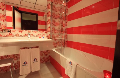 Barrio de la Villa Hotel | Relax at Casa Baños de la Villa with Pool & Ocean Views