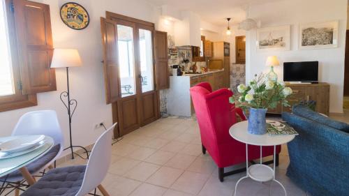 Mojacar Apartment | Discover Casa Baja Mojacar Pueblo - Guest Rated 9.9/10