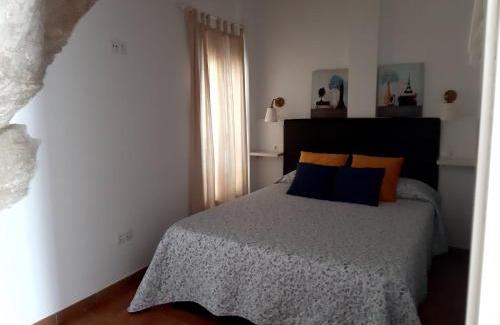 Setenil de las Bodegas House | Family-Friendly Retreat at Casa Bajo la Roca, Rated 9.4/10