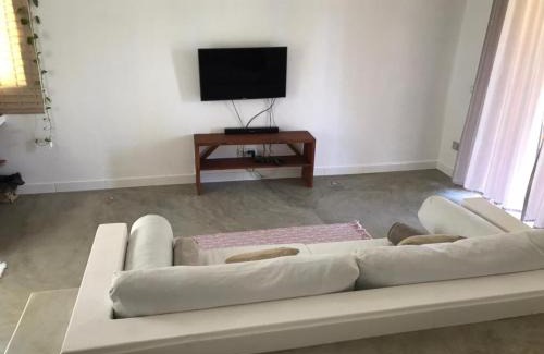 Inhambane Apartment | Relax at Casa Bali Tofo - Oceanfront Retreat with Spa