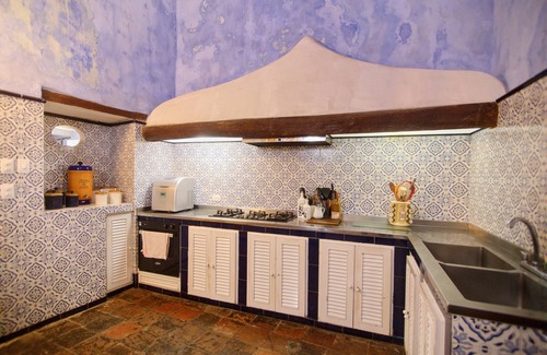 Centro House | Discover Casa Baloco By Soho: Spa, Hot Tub & Family-Friendly