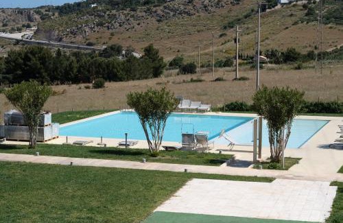 Macari House | Casa Bambù: Relax by the Pool with Oceanfront Views