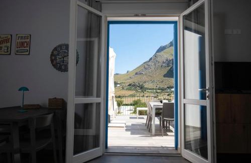 Macari House | Casa Bambù: Relax by the Pool with Oceanfront Views
