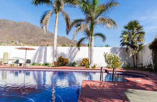 San Juan de Alima House | Beachfront CASA BAOMAL: 13 Bedrooms with Ocean Views