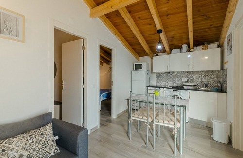 Barao de Sao Joao Cottage | Casa Barão S. João: Family-Friendly Retreat with Spa