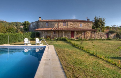 Lobios House | Experience Casa Baralló: Oceanfront Bliss & Pet-Friendly Stay